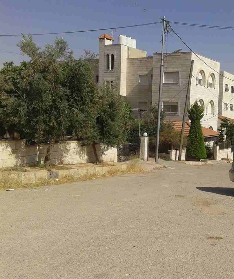 الأردن - عمان
قطعة ارض في مرج الحمام/ خلف المدارس العالمية - تبعد 400م عن شارع المطار
القرية: ناعور
حوض: الحويطي
المساحة: 993 م
الموقع: خلف المدارس العالمية - تبعد 400م عن شارع المطار
واجهة على...