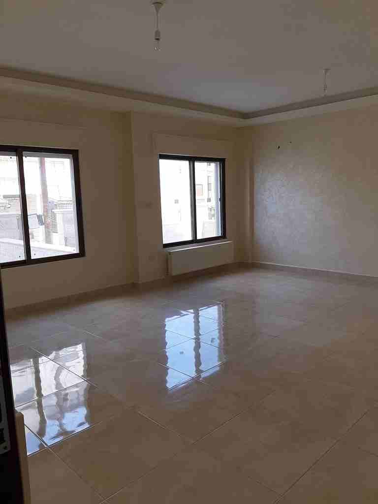 الجندويل موقع رائع مميز أرضية مدخل مستقل تراس أمامى 3نوم 3حمام صالون معيشة مطبخ أرضيات بورسلان ديكورات جبس دهانات تطبيع زجاج دبل جلاس تدفئة مصعد كراج سوبر ديلوكس جديدة لم تسكن بسعر 98 ألف للمراجعة 079...