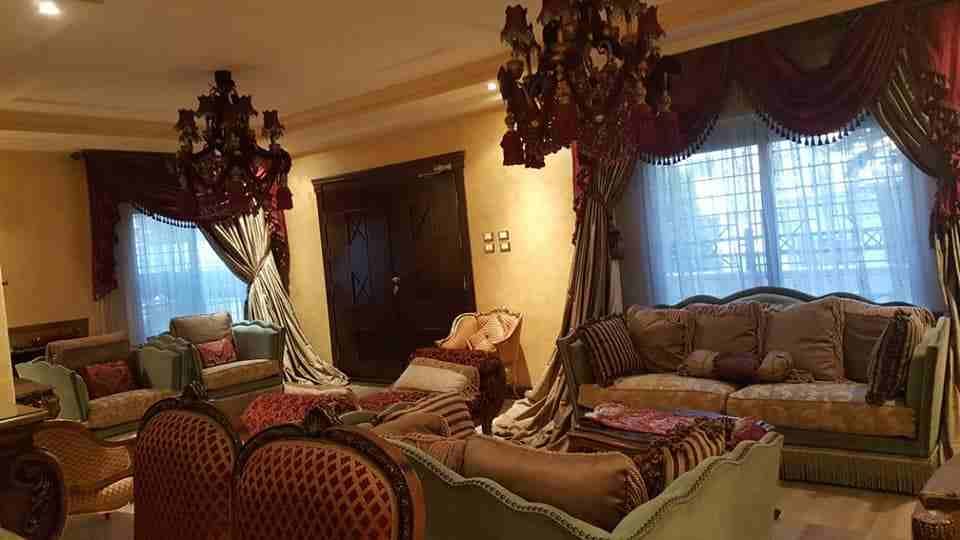 شقة ارضيه 100% في الرابيه مع حديقه ملوكيه واسعه
داخلي ٢٥٠ متر
خارجي ٥٠٠ متر
مكونه من ٣ غرف نوم ماستر
٣ مداخل للشقه
باربكيو فيربليس
صالون سفره معيشه جلوس غرفه خادمه كراج خاص
جلسات خارجيه بارغولا...