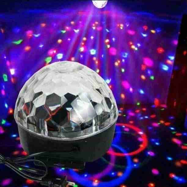 °°كرة🔮🔮 الديسكو💃💃 °°
تخلصي من الزينة التقليدية في تزيين مناسباتك
لأعطاء المكان إنارة جميلة مع موسيقى من اختيارك 🎼🎶🎵
صوت جيد🔊 وإنارة قوية🎆🎆🎆🎆 تغطي المكان وتعطي أجوأّء من ال...