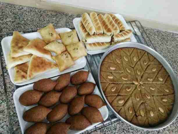 مطبخ شهد العسل
مختصين بالأكلات السورية . كبة . برك . حراق اصبعو . يالنجي و كتيييرر شغلات
اتصلو عالرقم 0798104458
او تابعو صفحتنا عالفيس و الانستا
عنا توصيل اكيد
