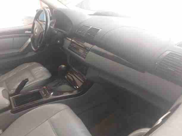 BMW X5 2003
فل الفل
اعلى صنف
فحص كامل
للبيع بدفعة 2100
وقسط شهري 190 لمدة خمس سنوات للمزيد من المعلومات الاتصال علي0779800187