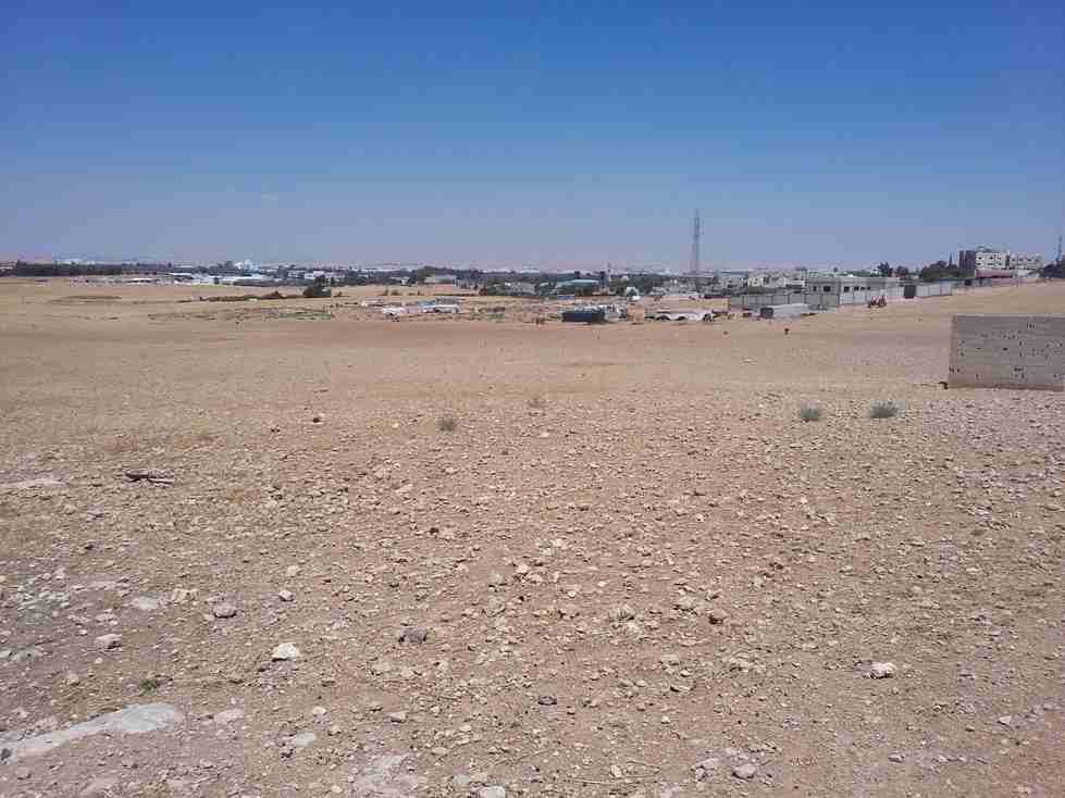 الأردن - عمان
ارض للبيع في القسطل - تبعد 1.3كم عن شارع المطار
القرية: القسطل
حوض: الموارس
المساحة: 1042م
الموقع: القسطل - تبعد 1.3كم عن شارع المطار
واجهة على الشارع 29.5م، طول 35م
شارع 12م
الس...