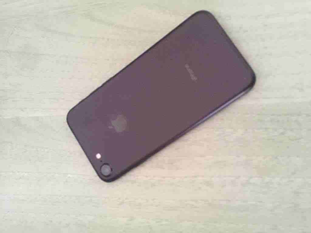 iPhone 7
32GB
بحالة جيده جداً
معه جميع اغراضه الاصليه
السعر 225 دينار قابل للتفاوض
للتواصل: 0797870710