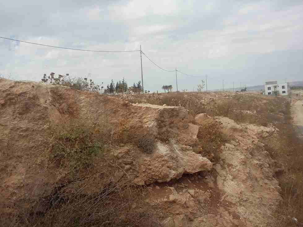 الأردن - عمان
قطعة ارض في بيرين/ رجم الشوك - تبعد 670م عن مسجد الصحابة
*ضمن أراضي محافظة الزرقاء
القرية: مرحب
حوض: النصيري و تلعة رشيد
المساحة: 699م
الموقع: بيرين/ رجم الشوك - تبعد 670م عن مسجد...