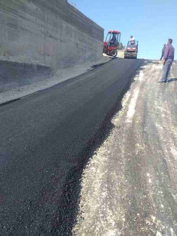 رولات زفته ساخنه و عزل اسطح بالزفته الساخنه وتزفيت الساحات وتعهدات بناء البيوت ولكافة اعمال الحفريات ونقل الطمم بأفضل الأسعار والأسعار قابله التخفيضات للمزيد من المعلومات اتصال على الرقم ٠٧٩٧٨٤٦٦٤٠