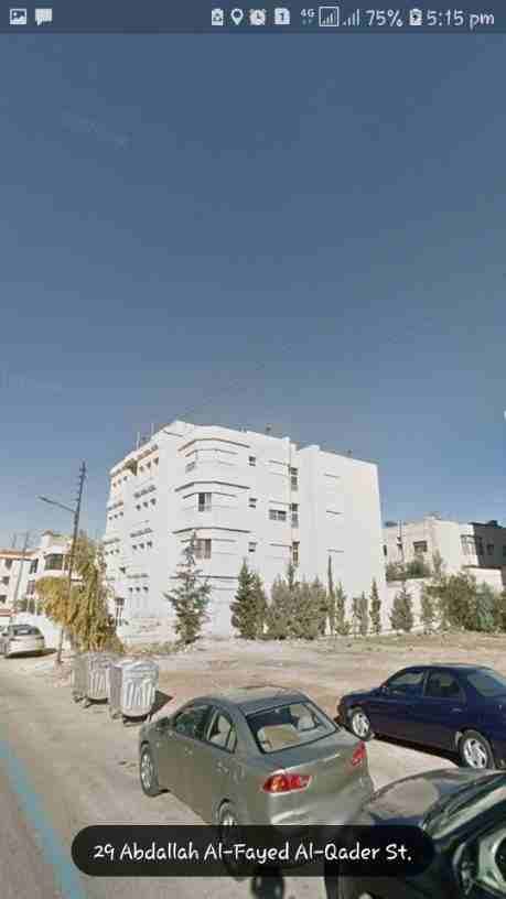 عمارة للايجار السنوي في صويلح تبعد عن اشارة الدوريات ٢٠٠ متر
تصلح :
لدائرة حكومية.
مركز تعليمي.
استديوهات.
شقق فندقية.
كانت مؤجرة للجامعة الهاشمية مكتب ارتباط.
يوجد فيها :
مصعد.
تدفئة مركزية.
نقب...