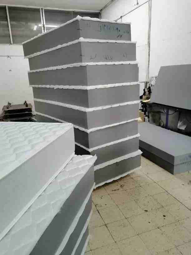 مصنع الحزام للاسفنج والفرشات
القياسات المتوفرة : جميع المقاسات متوفره
20 *180 * 200 :100 دينار .
20*190 * 170 : 85 دينار .
20*90 * 190 : 50 دينار .
** التوصيل مجاني داخل عمان