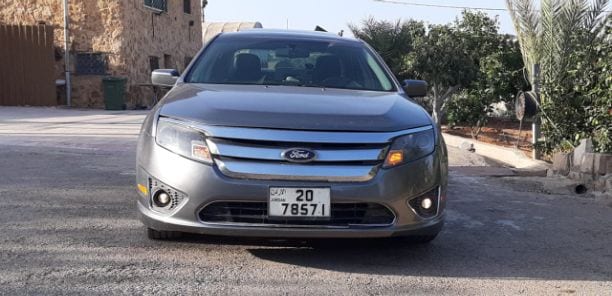 السياره وكاله اللهم صل على النبي وجميع الإضافات مضافه عليها ومجمركه ومرخصه سنه كامله من 22 12 2020 والبركة لصاحب النصيب والسعر قابل للتفاوض ان شاء الله
0790610389
