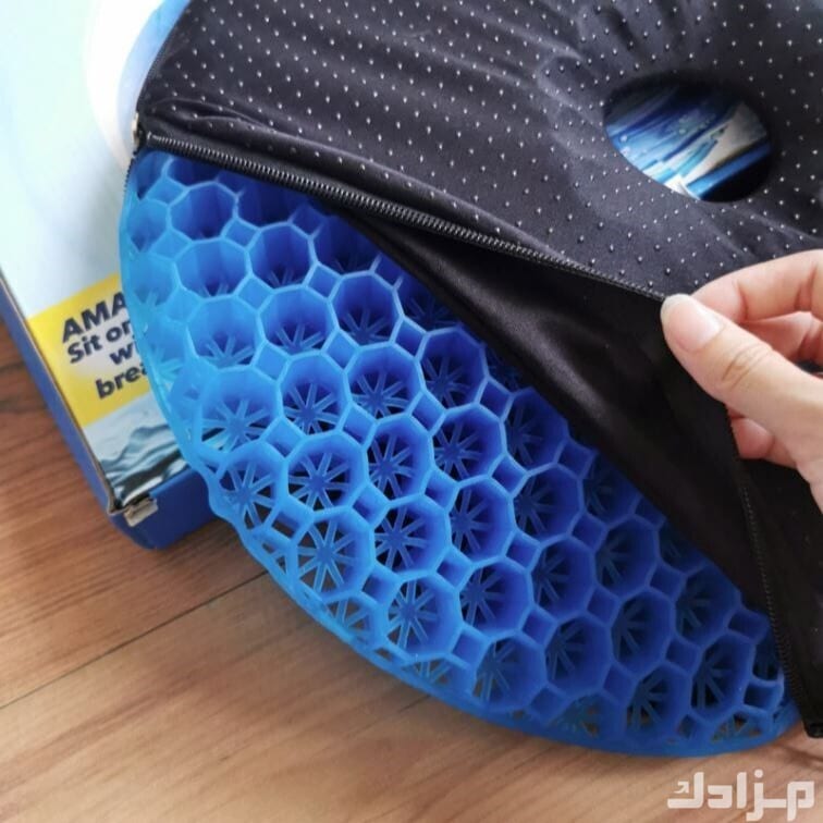 مقعد سيليكون الدائرة تصميم دائري مجوف من الوسط مما يجعلها ملائمة لمرضى البواسير او العصعص