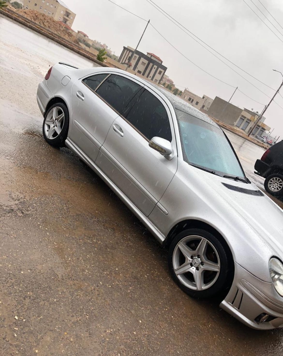 سيارة مرسيدس بنز 2003